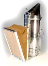 le-travail-au-rucher-le-petit-materiel-enfumoirs-enfumoir-eco-gm-inox-avec-protection
