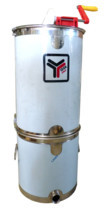 le-travail-en-miellerie-l-extraction-extraction-manuelle-extracteur-4-c-tang-avec-maturateur-lega