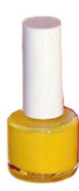 le-travail-au-rucher-l-elevage-des-reines-marquage-des-reines-peinture-a-reine-jaune