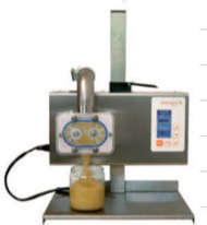 le-travail-en-miellerie-le-travail-du-miel-pomper-le-miel-pompe-doseuse-nassenheider