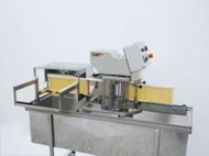 le-travail-en-miellerie-la-desoperculation-machines-a-desoperculer-pousse-cadres-pour-machine-a-desoperculer