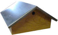 les-ruches-les-elements-de-ruche-elements-de-ruche-warre-toit-chalet-warre-sapin-tenons